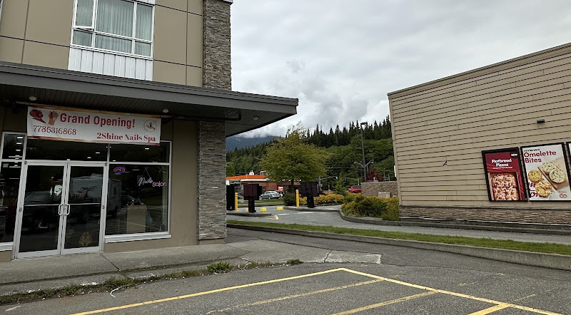 2Shine Nails Spa, nail salon in Kitimat, British Columbia