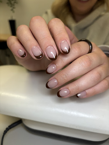 Anywhere Aesthetics (Foxtail Pine), nail salon in Revelstoke, British Columbia