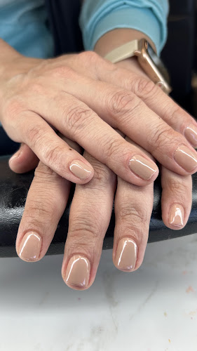 Aram’s nail, nail salon in Coquitlam, British Columbia