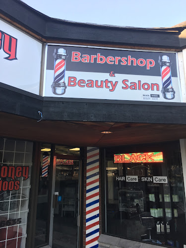 Black & White Beauty Lounge