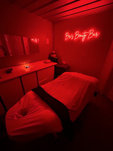 Bri’s Beauty Bar Revelstoke, nail salon in Revelstoke, British Columbia
