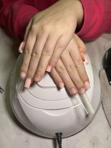 Cal’s nail shed