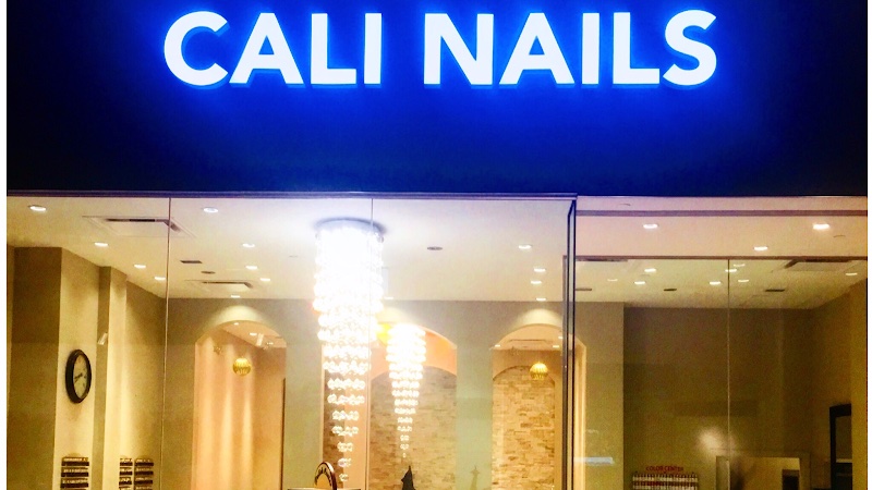 Cali Nails Hillside