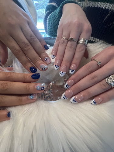 Classic nail spa