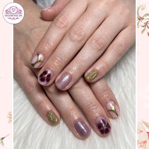 Deluxe Nail Spa