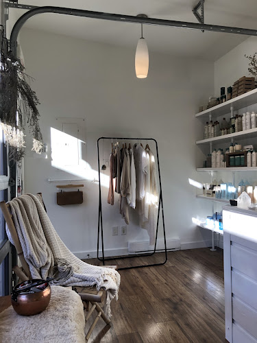 Dew Hair Studio