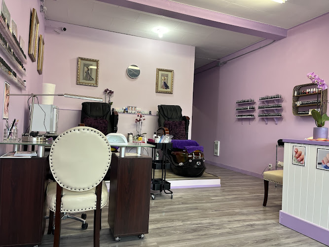 Eileens Nails & Spas