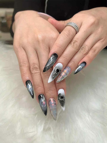 Fancy Nails & Spa