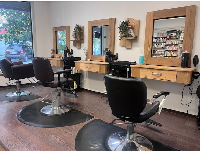 Foxtail Pine Hair and Beauty Studio, nail salon in Revelstoke, British Columbia