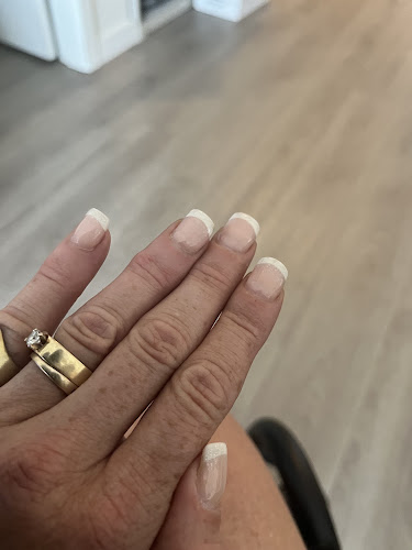 Friendly Nails