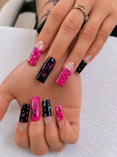Garden Nails