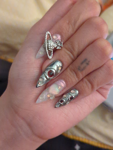 GellyWorms Nails