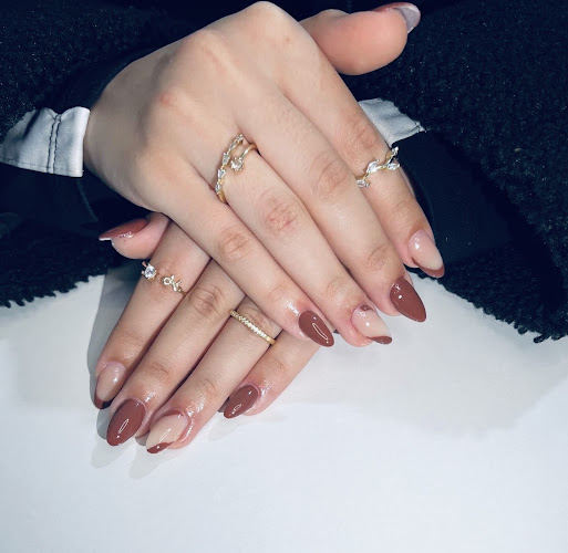 Glamorous Nails Lounge