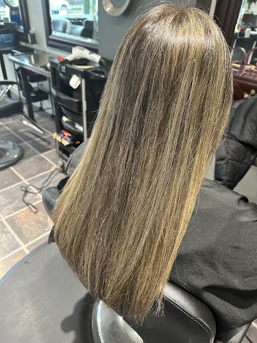 Hair On 14th Salon