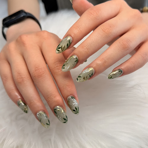 HapBee Nails