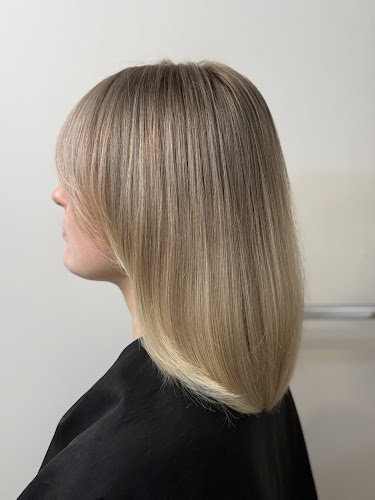 House of Colour (HoC) by L'Oréal Professionnel Hair Salon