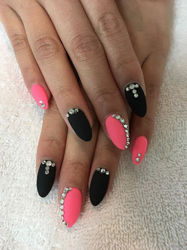 Hue Nail Salon