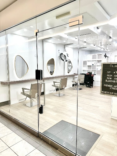 i’s. Japanese Hair & Eyelash Salon
