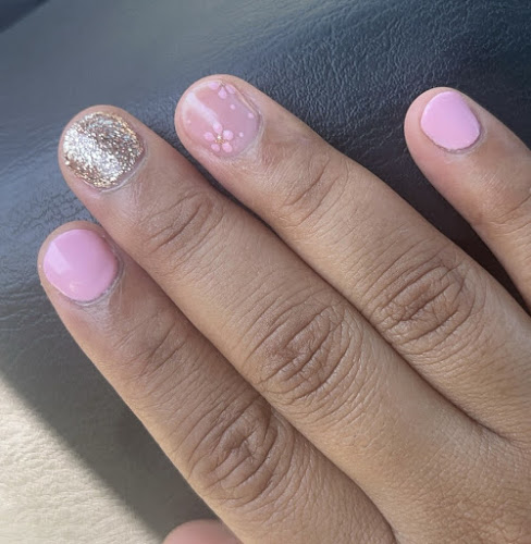 Iris Nails Salon
