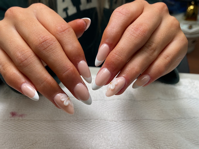 Jenny's Nails On The Drive