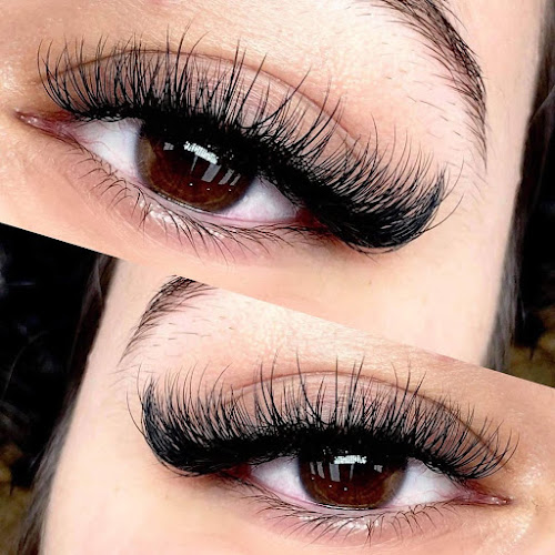 JT Beauty Parlour | Eyelash extensions Vancouver