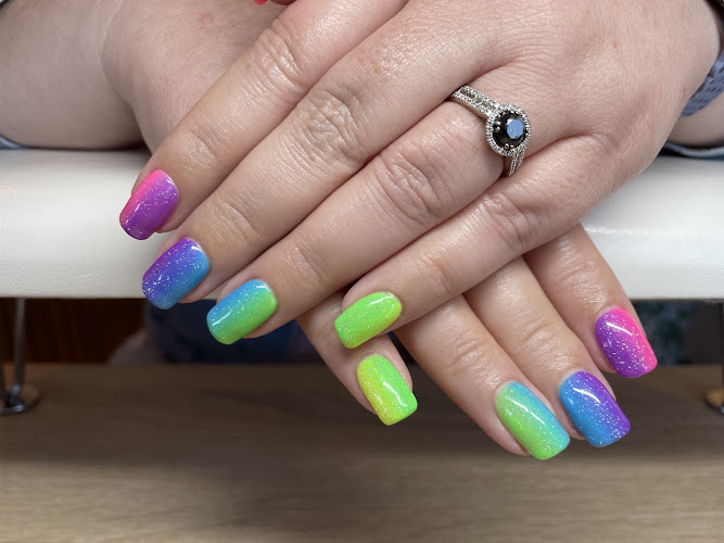 Kimdividual Nail Designs