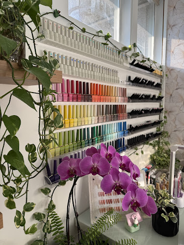 Kimmistry Nail Care