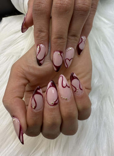 L A NAILS