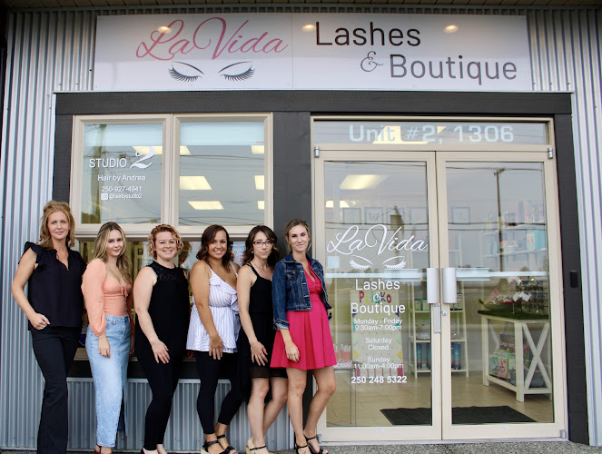 La Vida Lashes and Boutique