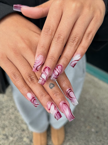 LaVie Nail Lounge Langley