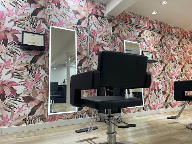 Lienski Salon - Anna's Nails