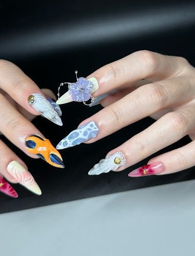 Lilly Nails Lounge