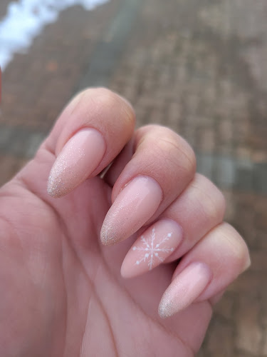 Linda’s Nails