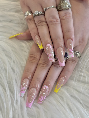 Logan Nails