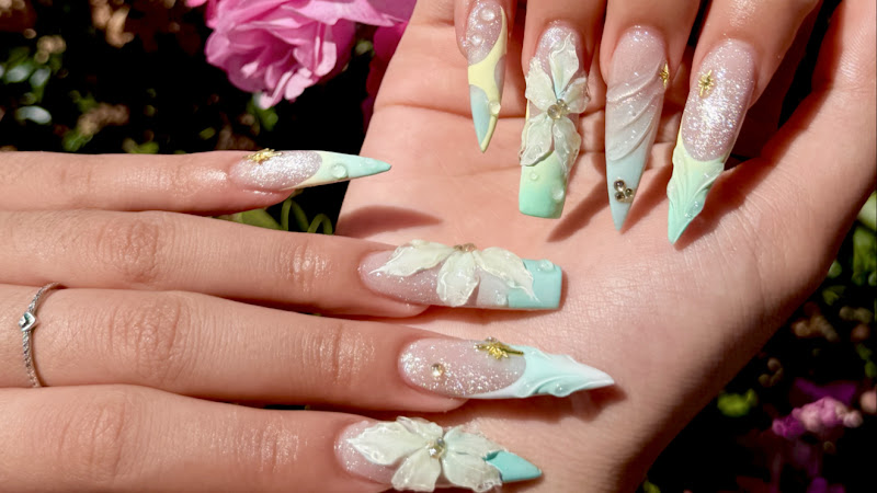 LUX Nail Studio Langley