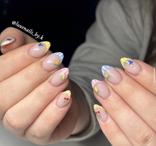 Luxe Nails