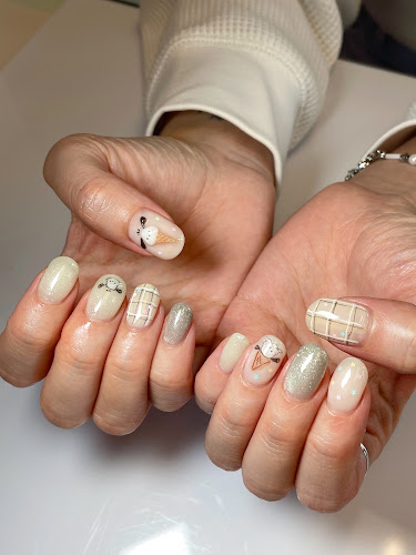 Lychee Gumi Nails (Appointment only)
