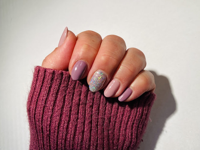 Nafi Nails