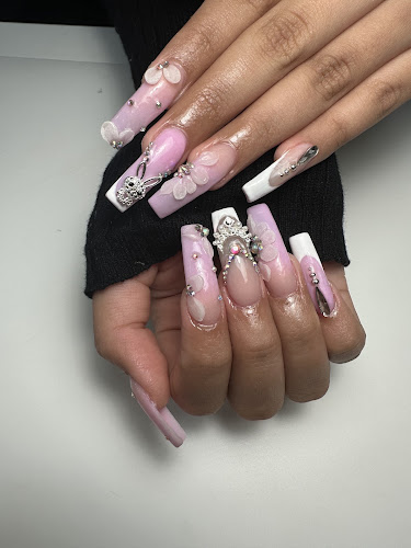 NAILS STUDIO, nail salon in Surrey, British Columbia