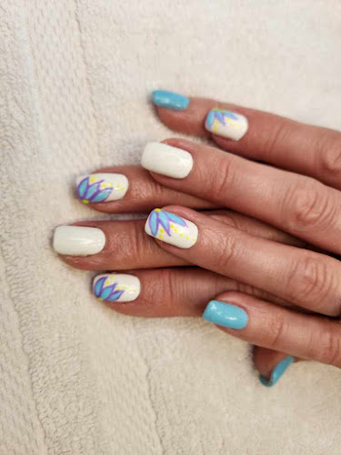 Noon Nail (Second Look Beauty Studio)