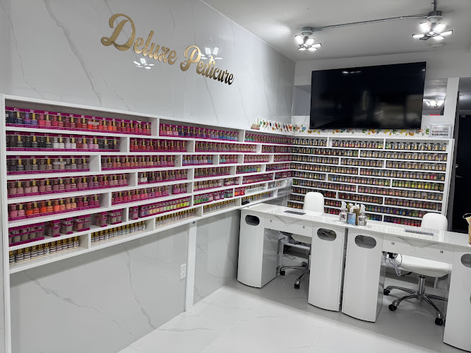 Nude Nail Salon
