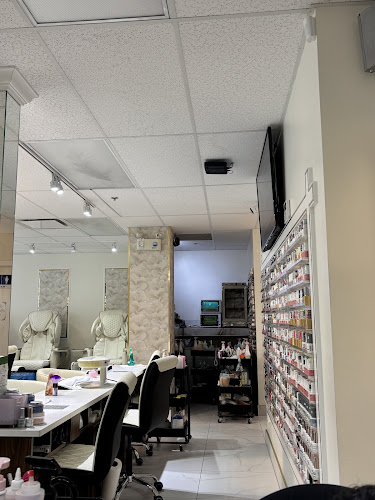 Perfection Nails (Sechelt), nail salon in Sechelt, British Columbia