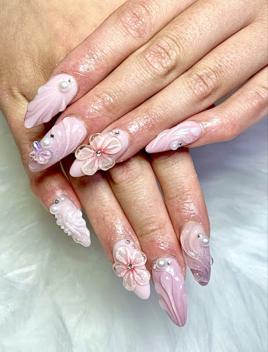 Popular Nails by Bella
