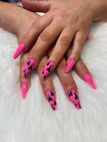 Pure Nail Bar