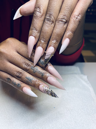 Queen Nails Bar