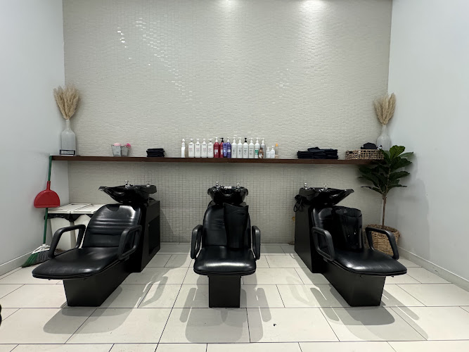 Refresh Salon & Spa