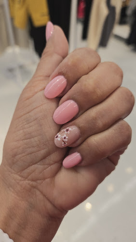Regal nails & Spa