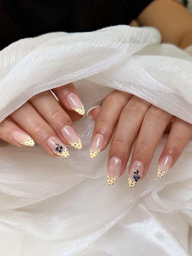 Reverie Nails Lounge
