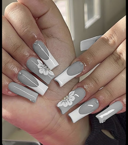 Salmon Arm Nails