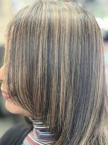 Sandys Hair & Skin Salon Ltd
